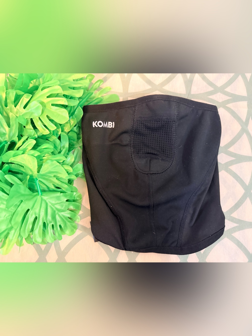 10/$25 • Kombi Black Active Warm Half Clava